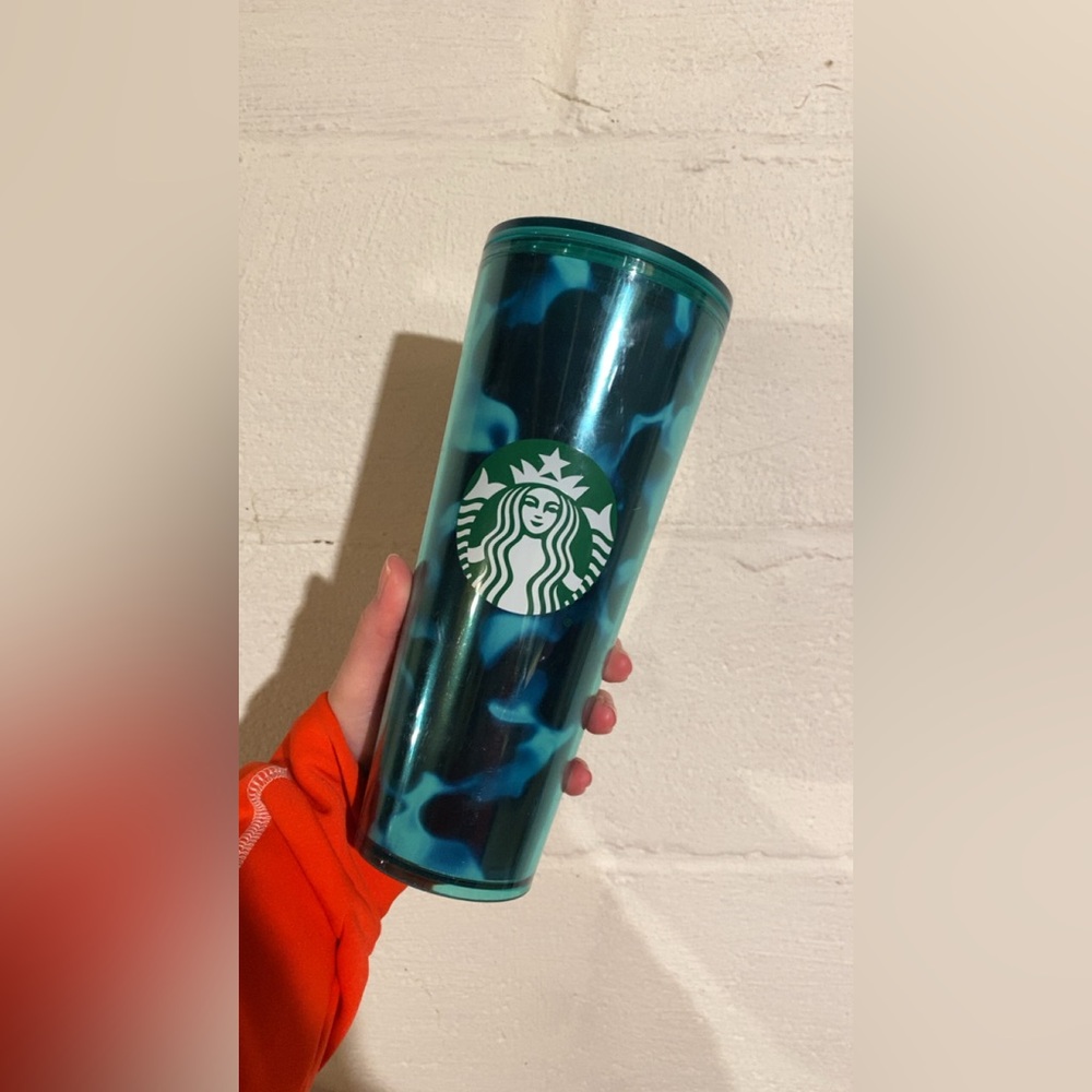 Starbucks cup no straw